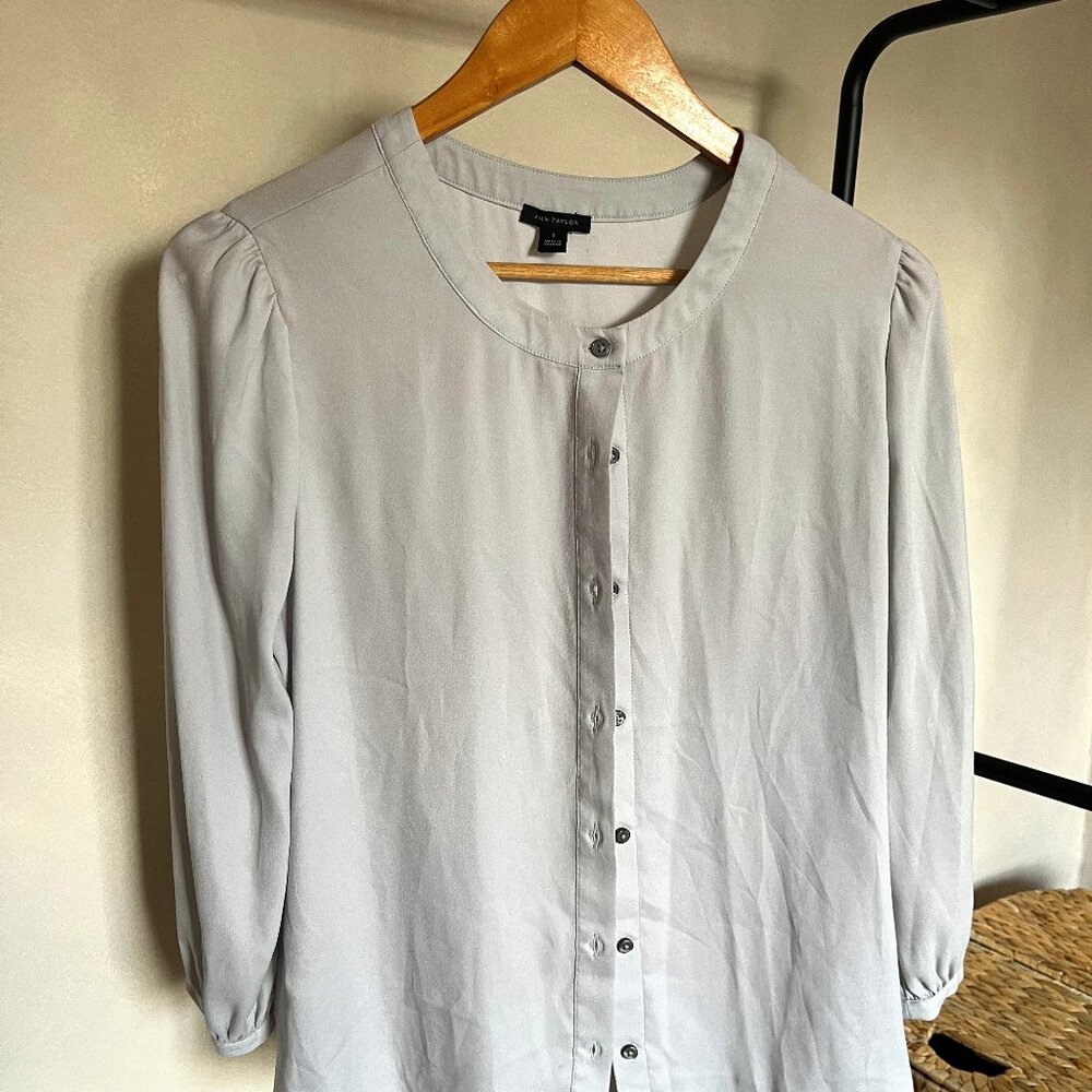 Ann Taylor Silver Button Down Tunic Blouse Size S